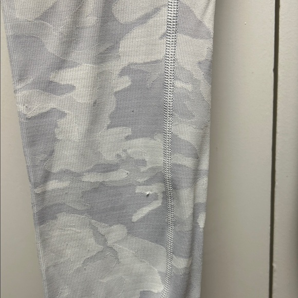 lululemon athletica Light Gray Camo Leggings - Picture 11 of 11
